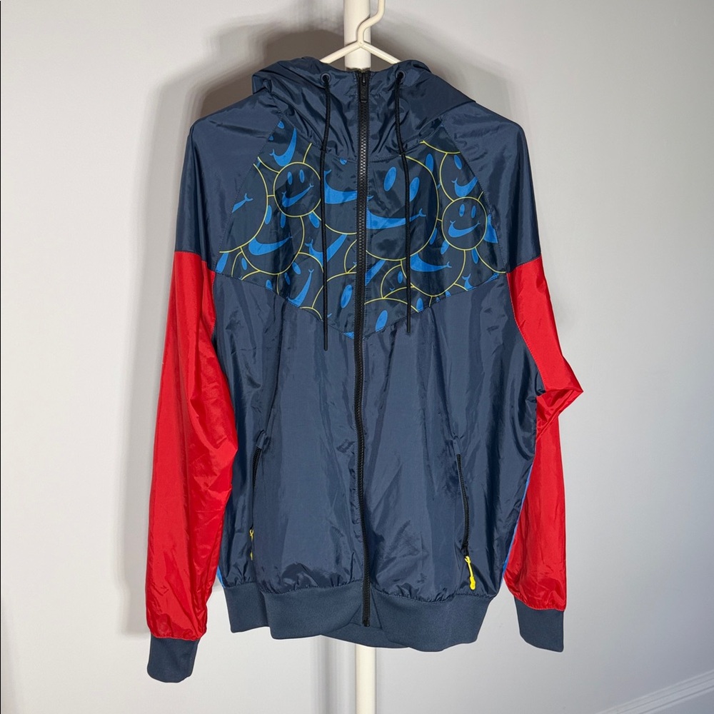 NIKE Men’s Hooded Windbreaker Jacket